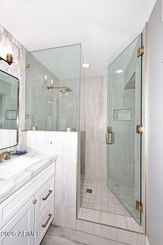 4641 E MOUNTAIN VIEW Road, Phoenix, AZ 85028