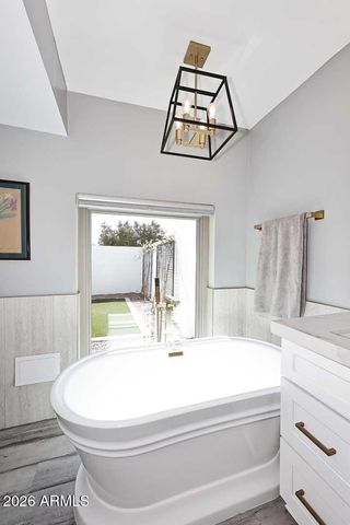 4641 E MOUNTAIN VIEW Road, Phoenix, AZ 85028