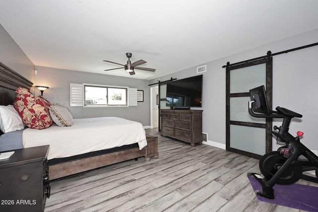 4641 E MOUNTAIN VIEW Road, Phoenix, AZ 85028