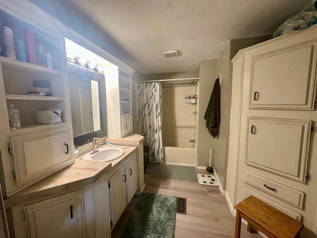 1970 Robin Lane S, Hugo, MN 55038