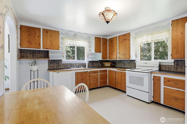 10731 SR 530 NE, Arlington, WA 98223