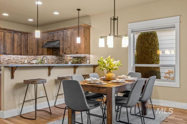 1243 E Prairiefire St, Meridian, ID 83646