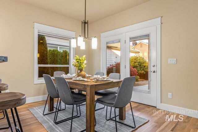 1243 E Prairiefire St, Meridian, ID 83646