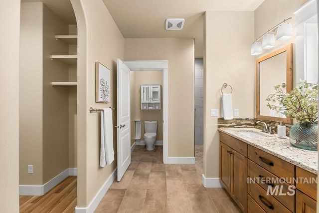 1243 E Prairiefire St, Meridian, ID 83646