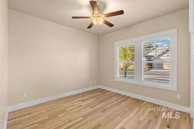 1243 E Prairiefire St, Meridian, ID 83646