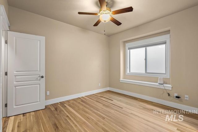 1243 E Prairiefire St, Meridian, ID 83646