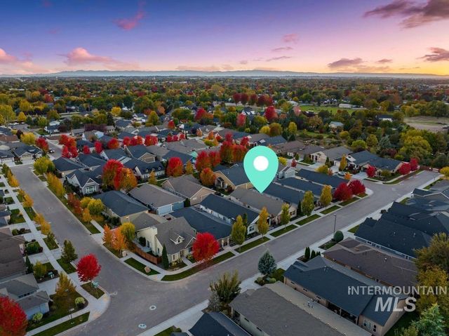 1243 E Prairiefire St, Meridian, ID 83646