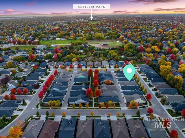 1243 E Prairiefire St, Meridian, ID 83646