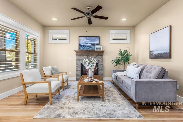 1243 E Prairiefire St, Meridian, ID 83646