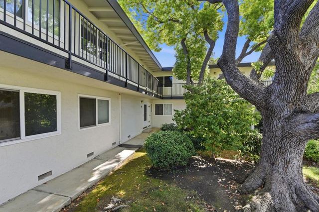 14225 Lora 62, Los Gatos, CA 95032