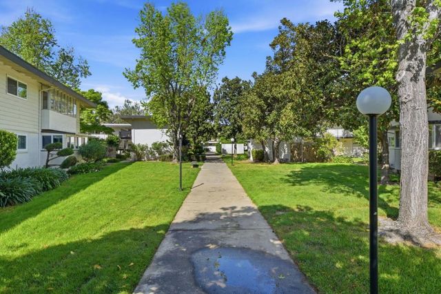 14225 Lora 62, Los Gatos, CA 95032