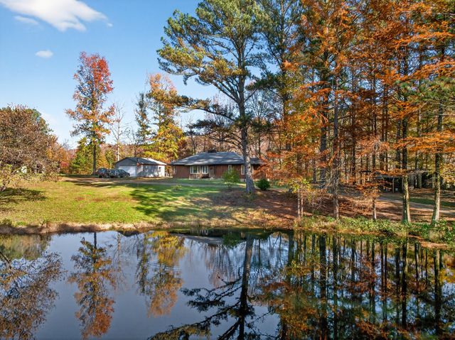 2243 Bear Camp Rd, Centerville, TN 37033