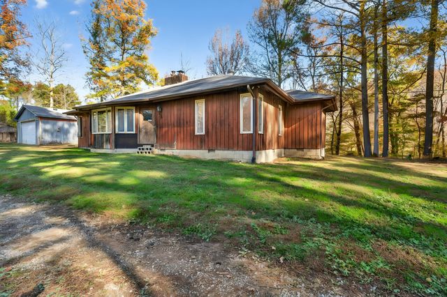 2243 Bear Camp Rd, Centerville, TN 37033