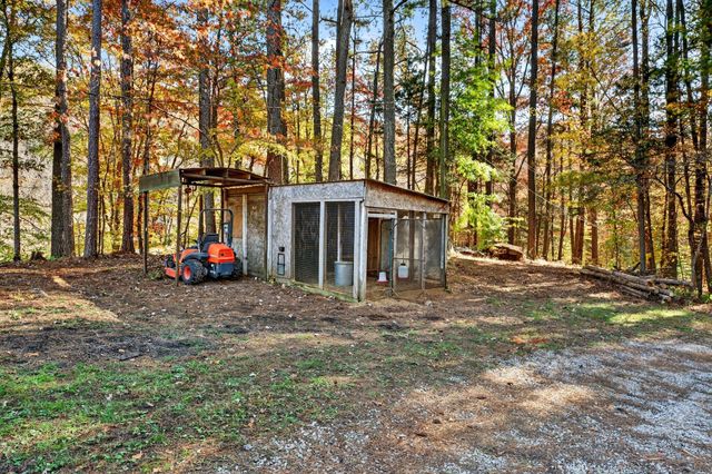 2243 Bear Camp Rd, Centerville, TN 37033