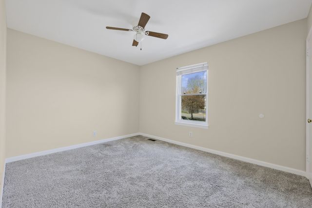 224 Edgewood Dr, Hendersonville, TN 37075