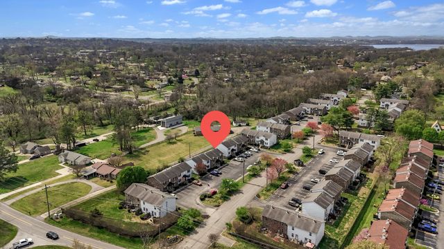 224 Edgewood Dr, Hendersonville, TN 37075