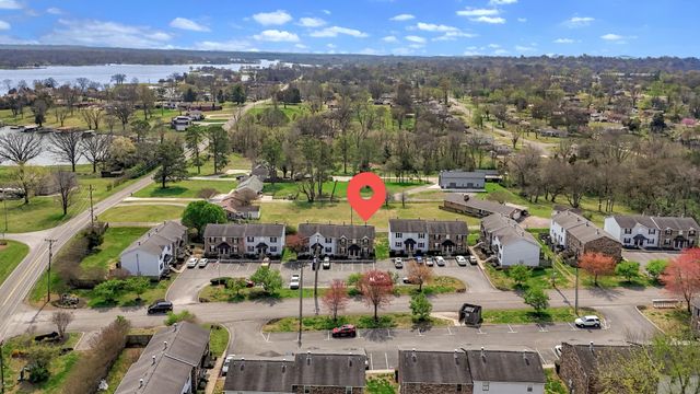 224 Edgewood Dr, Hendersonville, TN 37075