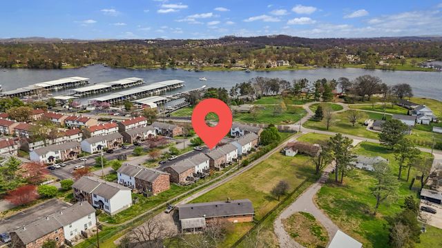 224 Edgewood Dr, Hendersonville, TN 37075