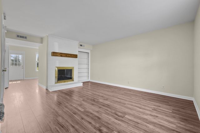 224 Edgewood Dr, Hendersonville, TN 37075