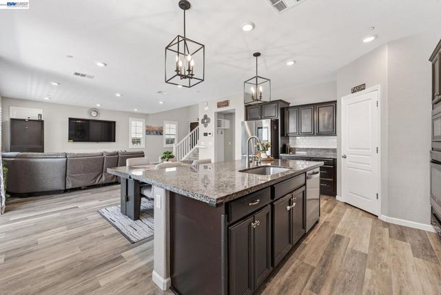 455 Leonardo Way, Mountain House, CA 95391
