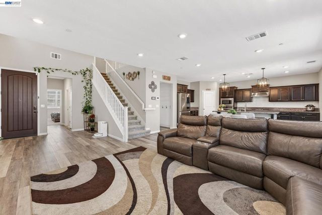 455 Leonardo Way, Mountain House, CA 95391