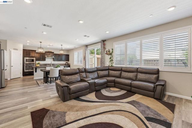 455 Leonardo Way, Mountain House, CA 95391