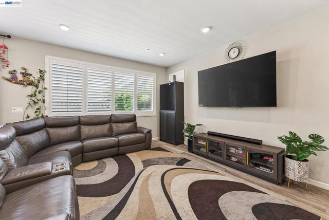 455 Leonardo Way, Mountain House, CA 95391