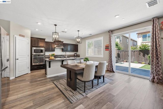 455 Leonardo Way, Mountain House, CA 95391