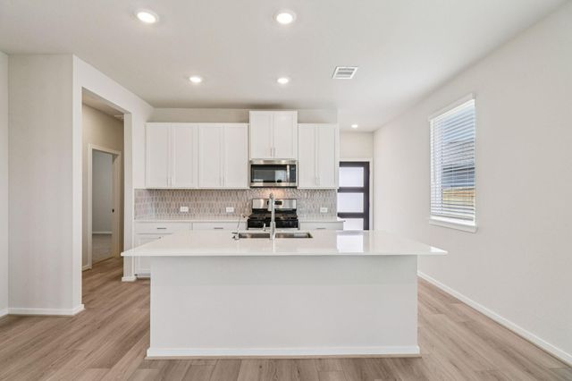 29138 Farmhouse Estates Drive, Waller, TX 77484