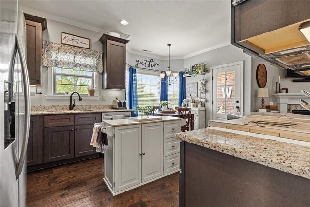 76 Zion Cove Lane, Englewood, TN 37329