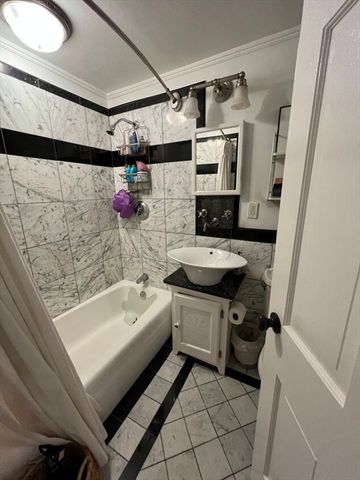 56 Commonwealth Ave 25, Boston, MA 02116