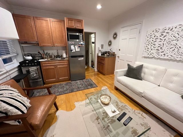 56 Commonwealth Ave 25, Boston, MA 02116