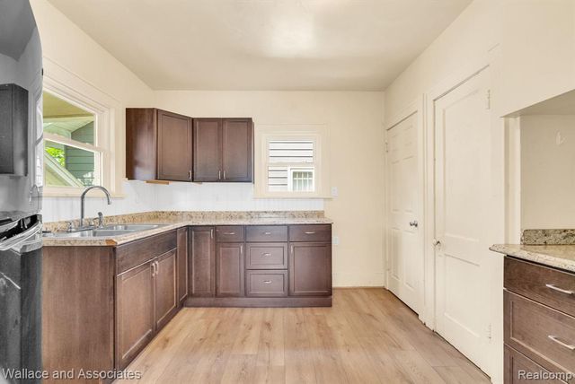1222 Minnie Street, Port Huron, MI 48060