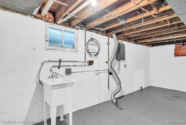 1222 Minnie Street, Port Huron, MI 48060