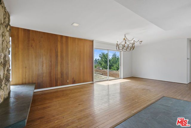 13170 Mulholland Drive, Beverly Hills, CA 90210