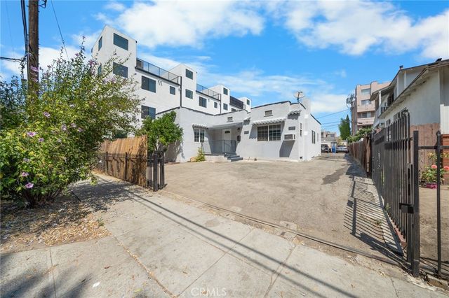 6513 Lexington Avenue, Los Angeles, CA 90038