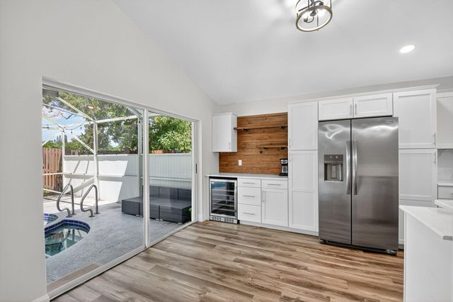 1891 Oak Berry Circle, Wellington, FL 33414