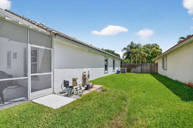 1891 Oak Berry Circle, Wellington, FL 33414