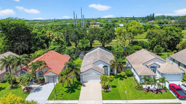1891 Oak Berry Circle, Wellington, FL 33414