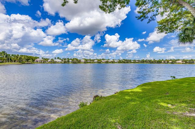 1891 Oak Berry Circle, Wellington, FL 33414