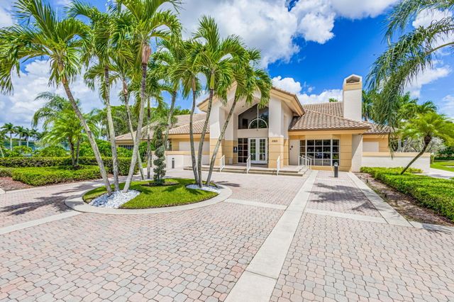 1891 Oak Berry Circle, Wellington, FL 33414