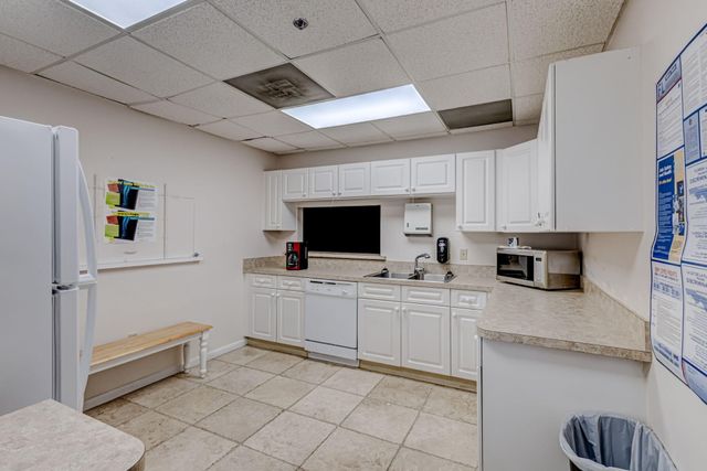 1891 Oak Berry Circle, Wellington, FL 33414