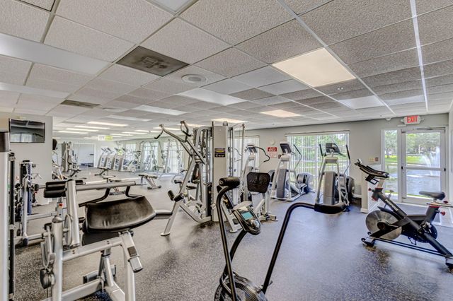 1891 Oak Berry Circle, Wellington, FL 33414