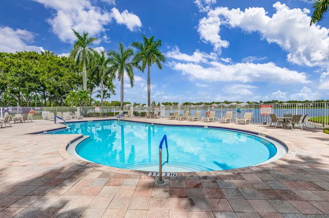 1891 Oak Berry Circle, Wellington, FL 33414