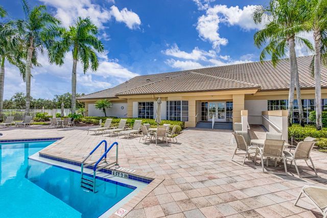 1891 Oak Berry Circle, Wellington, FL 33414
