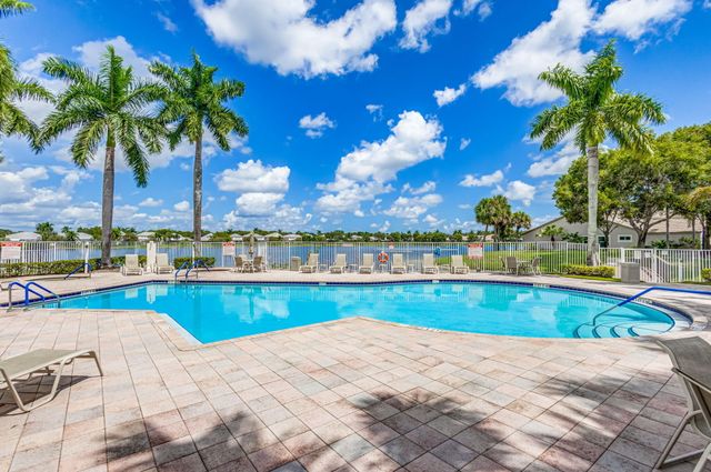 1891 Oak Berry Circle, Wellington, FL 33414