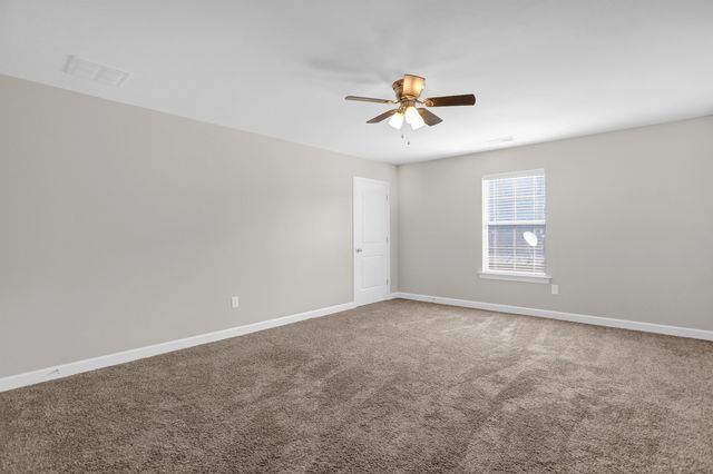 25 BREEZY LOOP, Oakland, TN 38060