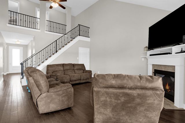 25 BREEZY LOOP, Oakland, TN 38060