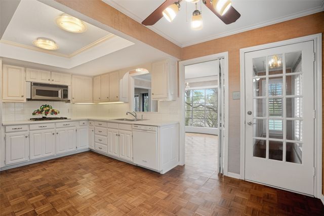 1004 Crowley Road, Arlington, TX 76012