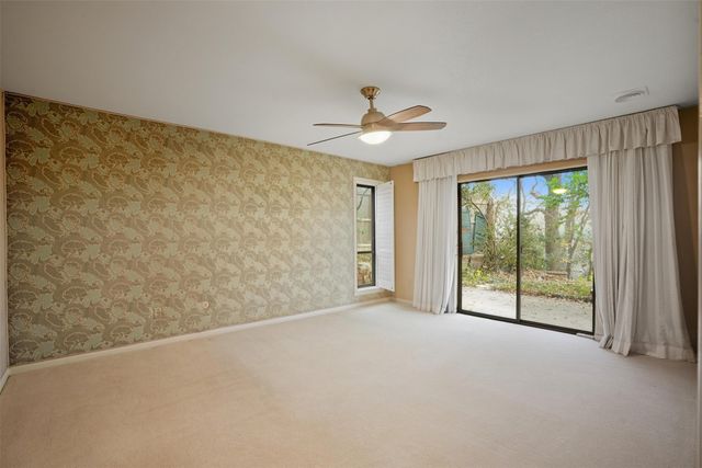 1004 Crowley Road, Arlington, TX 76012